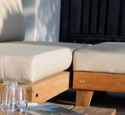 Table basse / pouf Marbeya teck massif – Modulable & mobilier premium Antilles