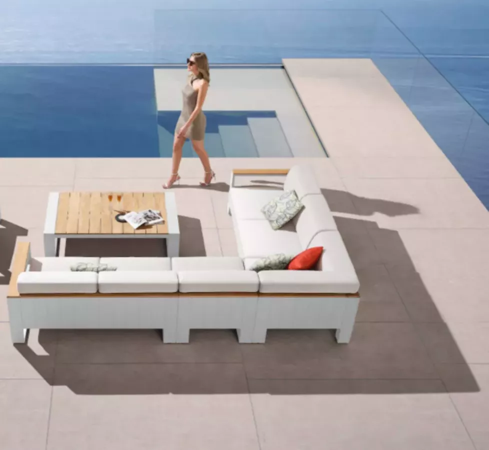 Ensemble Salon Canapé Angle 5 Places Blanc – Design Italien Claudio Bellini | Aluminium & Teck | Caribbean Patio Antilles