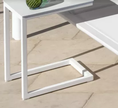 PETITE TABLE D'APPOINT POUR BAIN DE SOLEIL - NUNU TALENTI