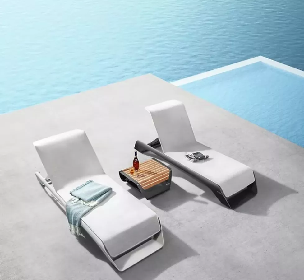 Ensemble Bains de Soleil Duo avec table ONDA by Pininfarina – Design italien et élégance extérieure aux Antilles Ensemble Bains de Soleil Duo avec table ONDA by Pininfarina – Design italien et élégance extérieure aux Antilles