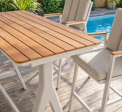 Table Haute ALTESSE + 4 Fauteuils Aluminium Teck Cuir – Mobilier Jardin Premium |Caribbean Patio Martinique Guadeloupe St Martin